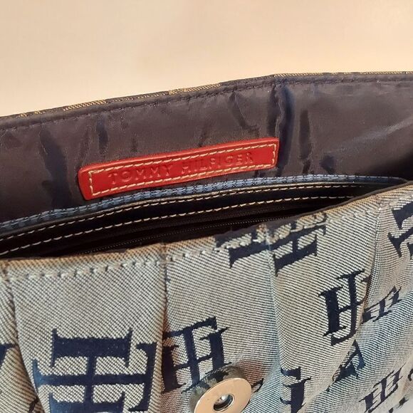 Tommy Hilfiger Bag Gray and Navy - Picture 8 of 8